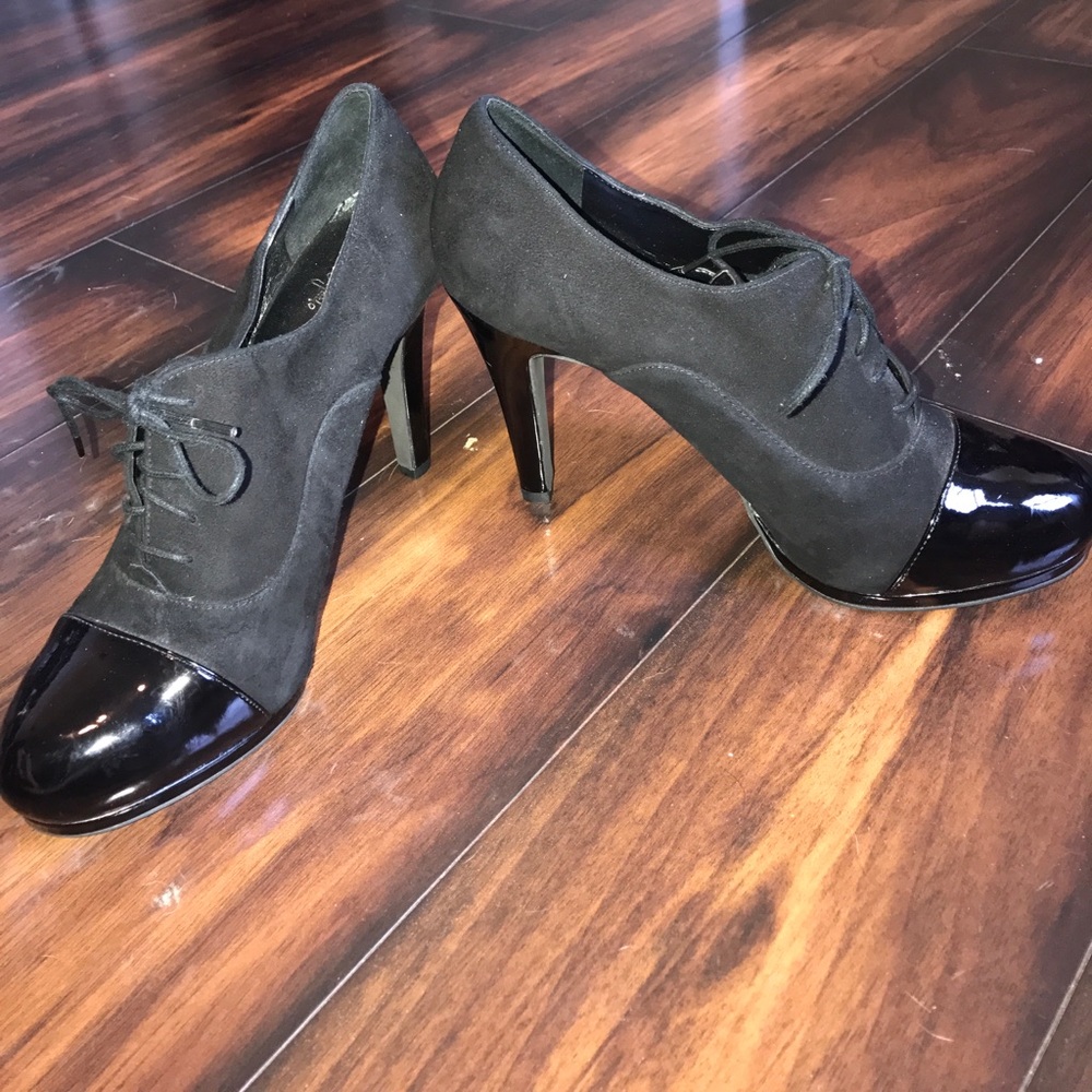 Heeled booties