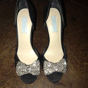 Betsey Johnson black satin heels w/ rhinestone bow