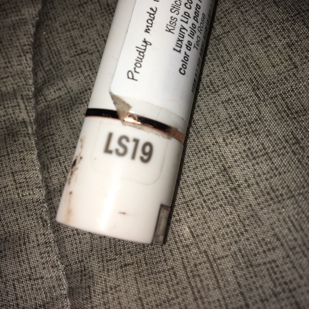 Lip stick - Picture 3 of 3