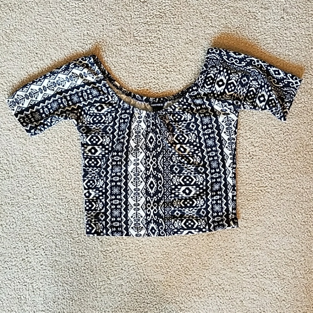 Forever 21 black and white crop top