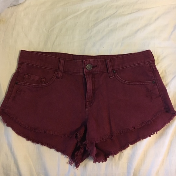BDG low-rise dolphin distressed maroon shorts - Picture 1 of 4
