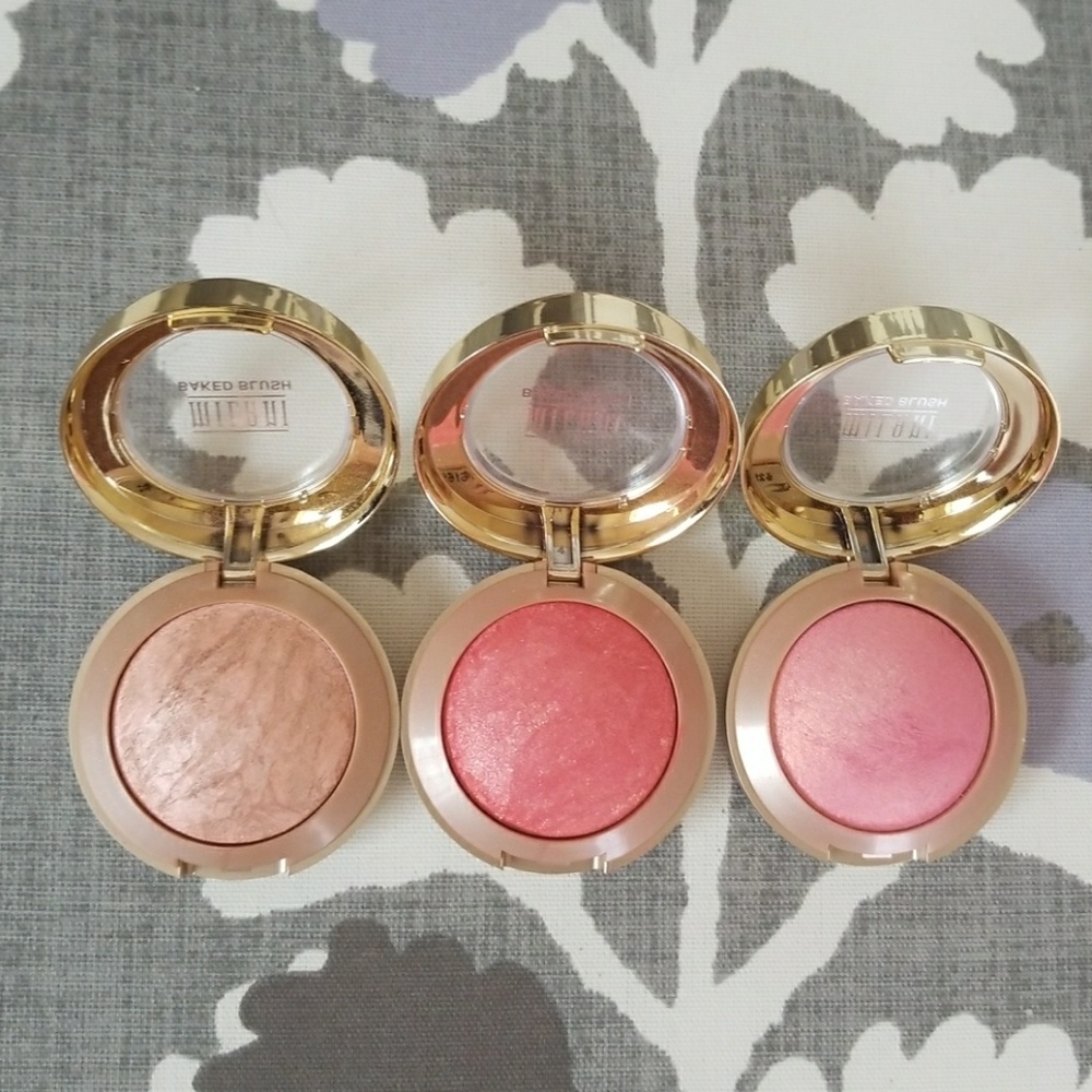 Milani baked powder blush bundle 😊