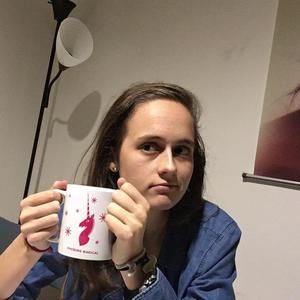 Meet your Posher, Lily