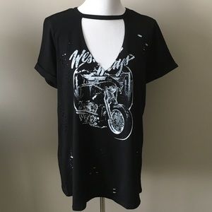 TORRID DEEP V-NECK T-SHIRT.