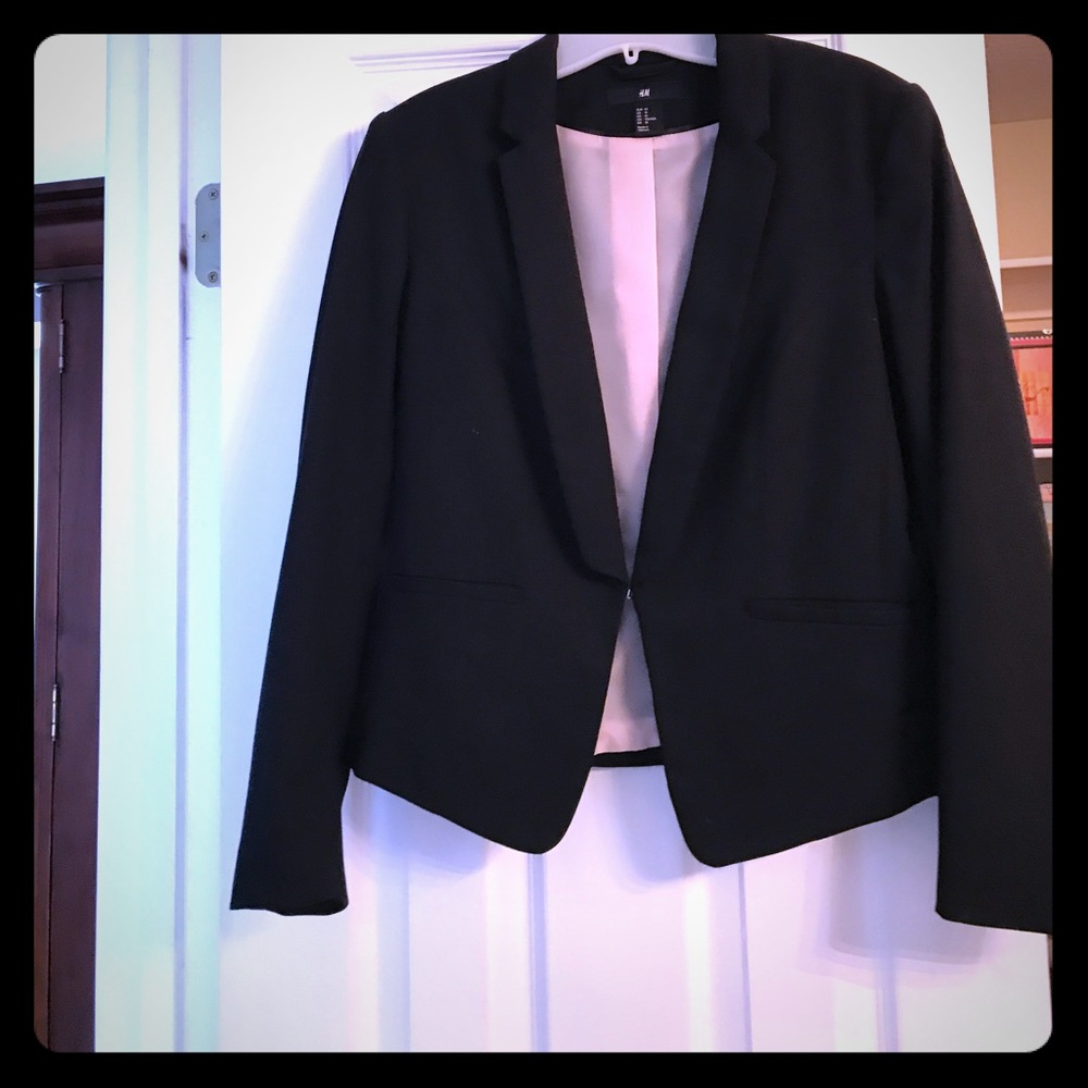 HM black fitted jacket