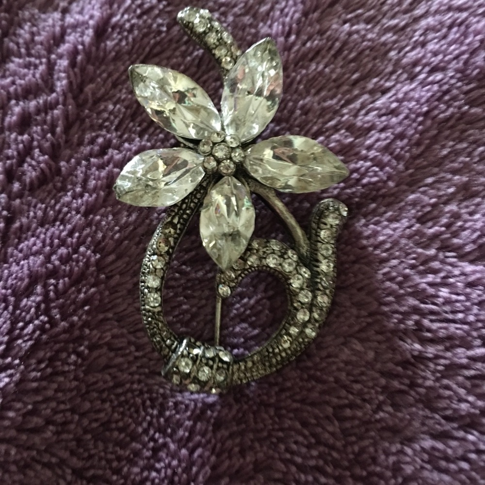 Brooch