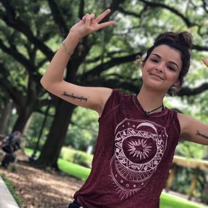 Meet your Posher, Jadah