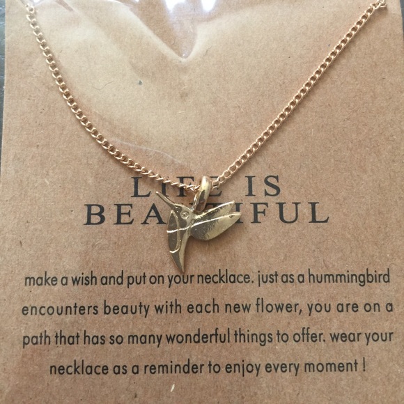 Dainty hummingbird necklace gold NWOT - Picture 3 of 3