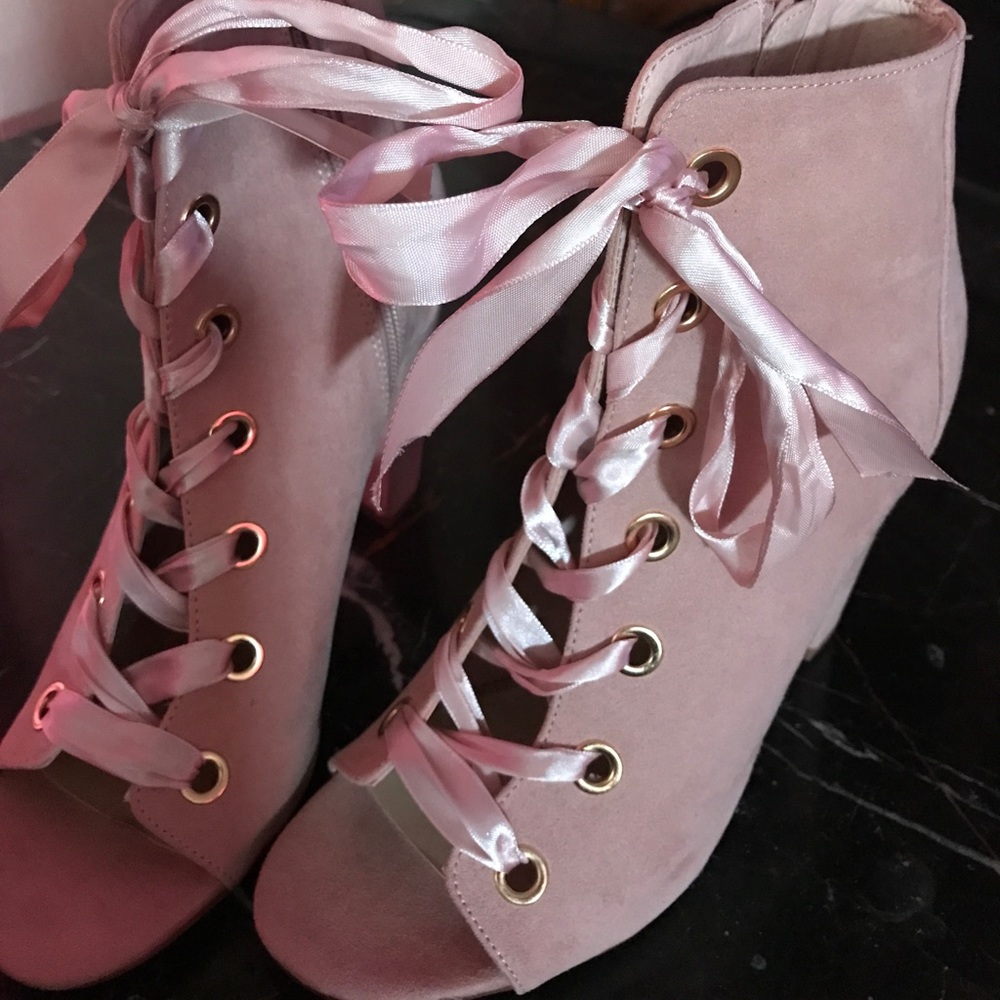 😀🎀🎀Pink Ribbon High Heels 🎀🎀😀