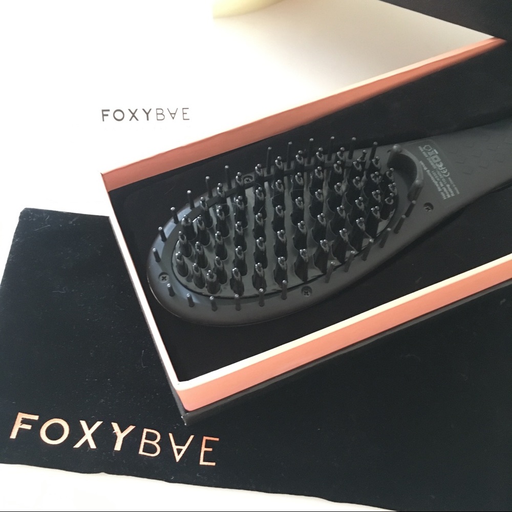 FoxyBae Heated Straightening Hair Brush Tool