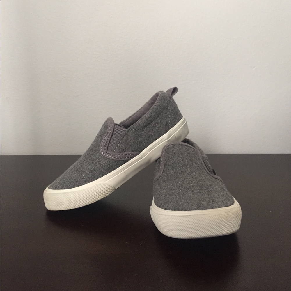 Old Navy Boys slip-on shoes
