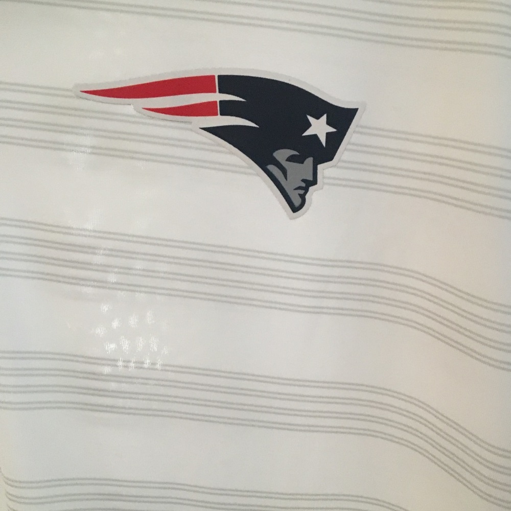 Patriots short sleeve three button Nike shirt