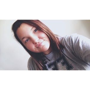 Meet your Posher, Emily