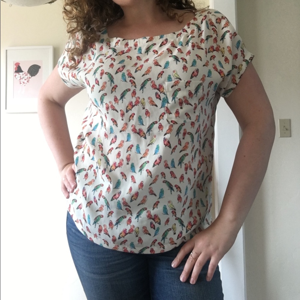 Short sleeve parrot print blouse LOFT