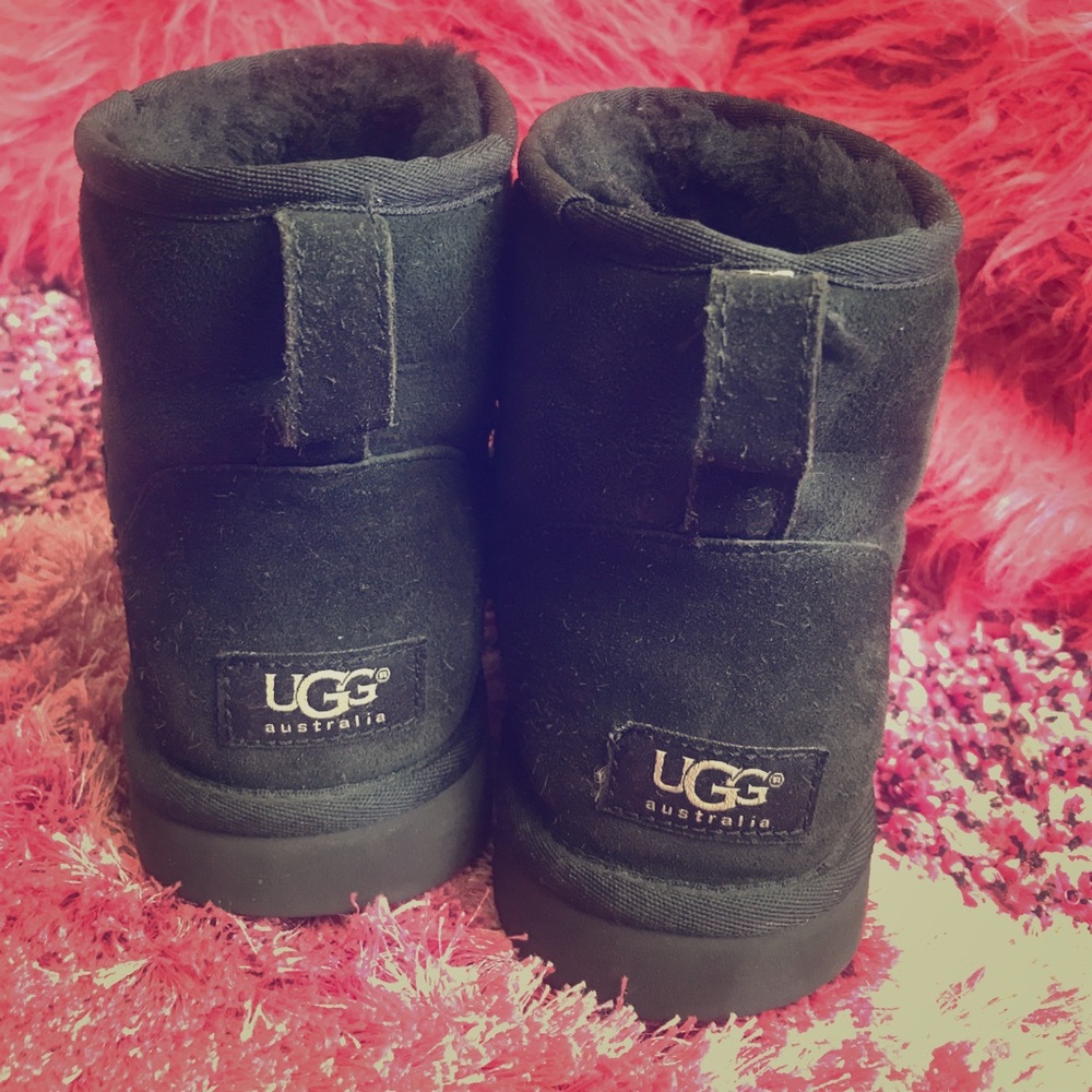 Black Mini Uggs
