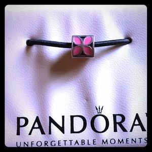 4-petal flower Pandora charm