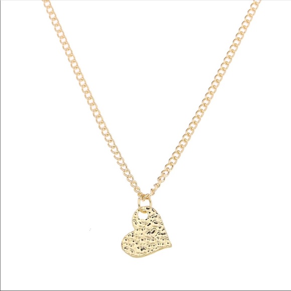 Dainty hammered heart necklace gold NWOT - Picture 2 of 2