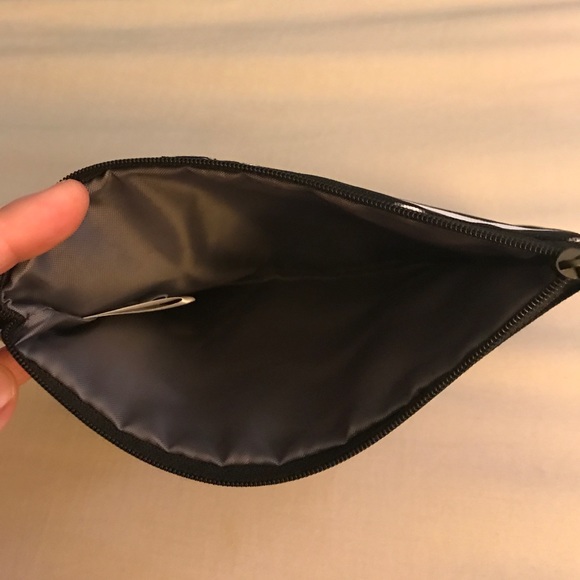 Mini Zipper Pouch, Thirty One, NIP, Black Chevron - Picture 2 of 2