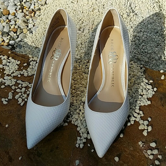 🎉HP🎉 High Heels - Picture 7 of 8