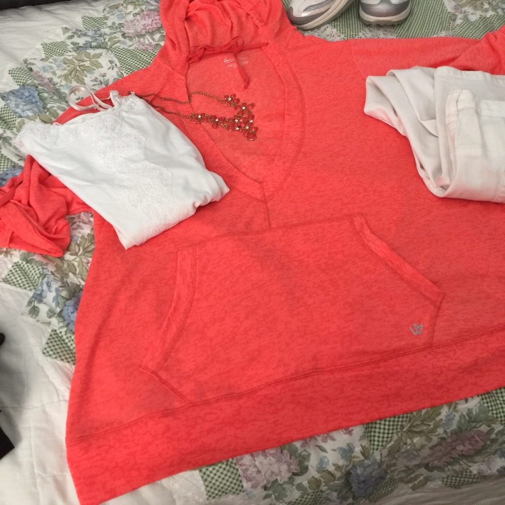 LANE BRYANT NWOT 26/28 ORANGE HOODIE W/HAND POCKET