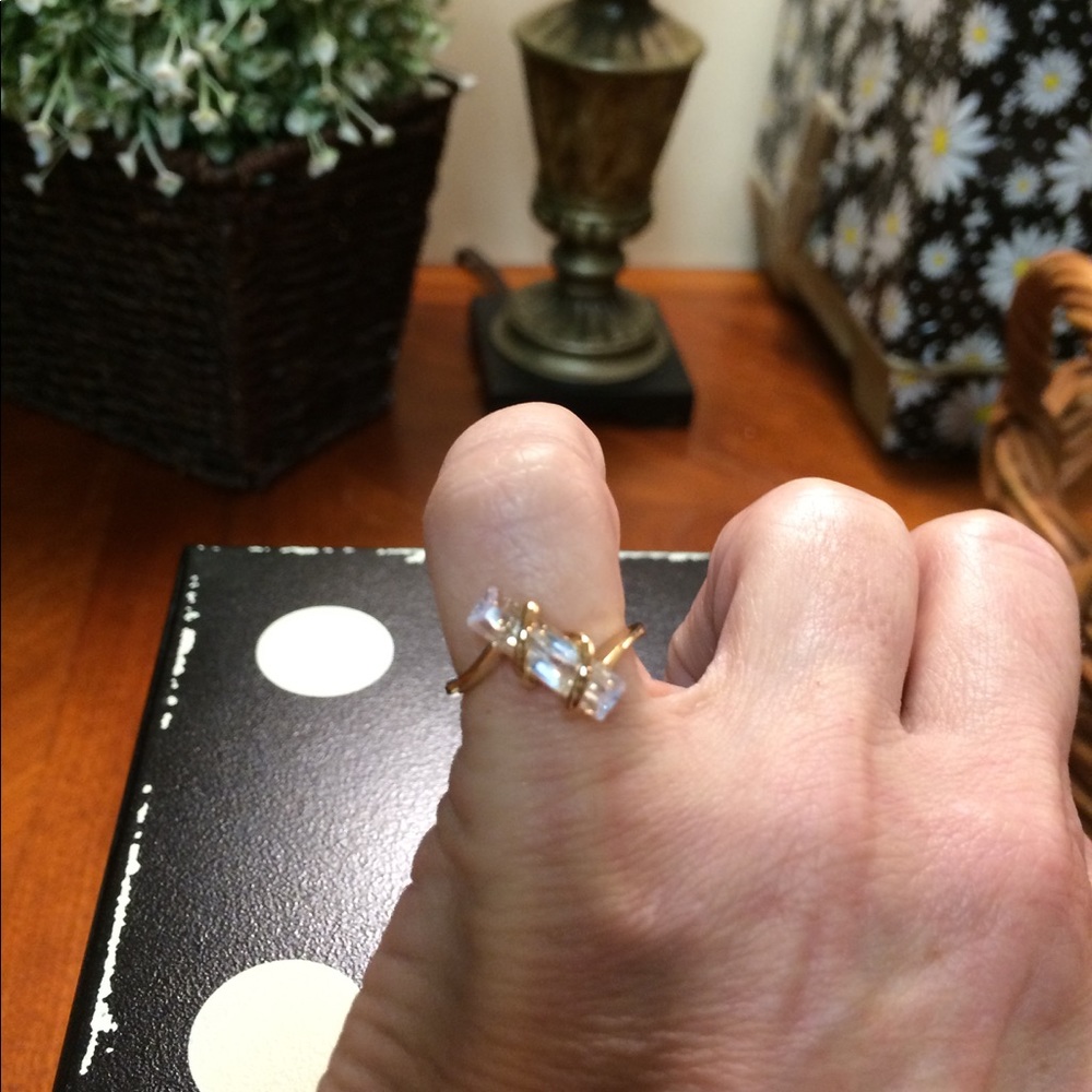 ⭐️⭐️SALE⭐️⭐️  Yellow Gold Crystal Ring - Picture 8 of 8