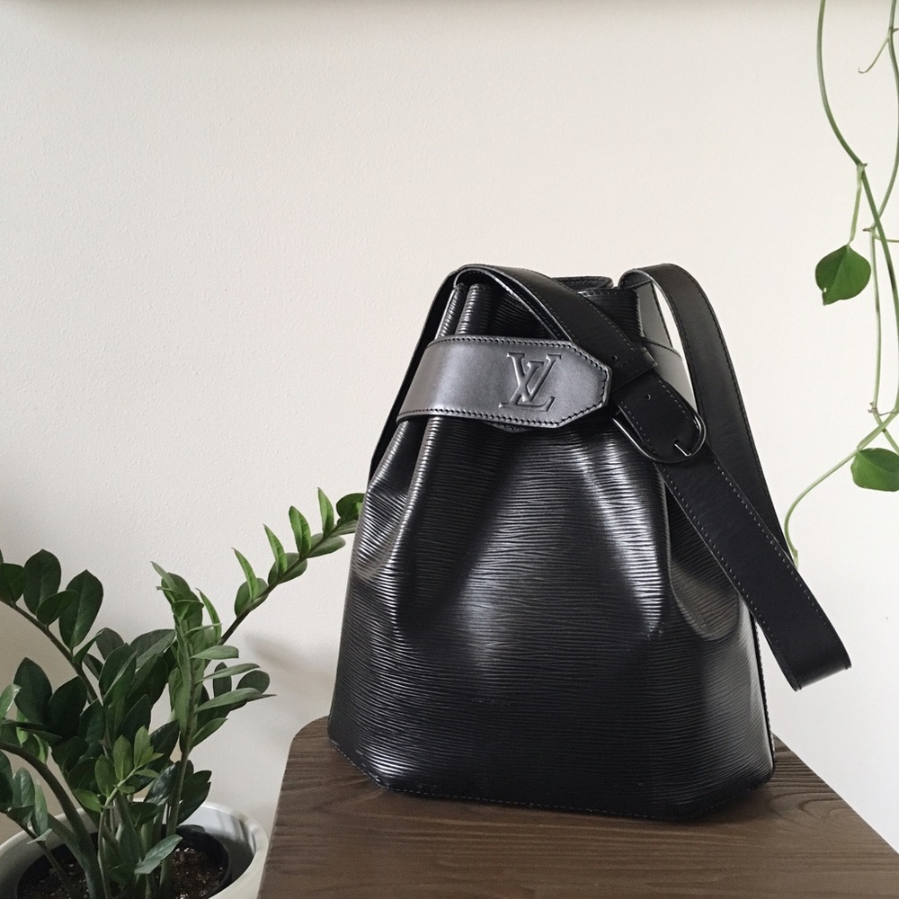 Epi Noir 🖤 Sac D'epaule PM