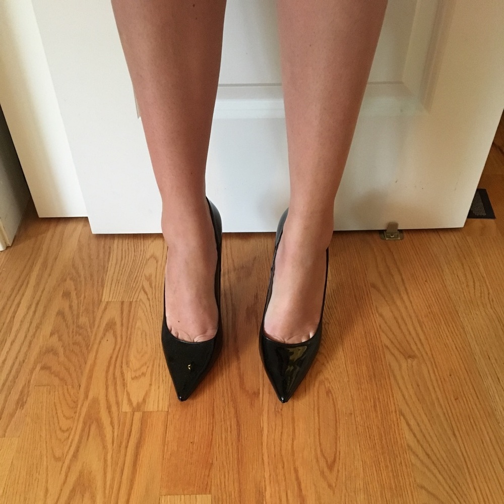 JIMMY CHOO patent leather pump