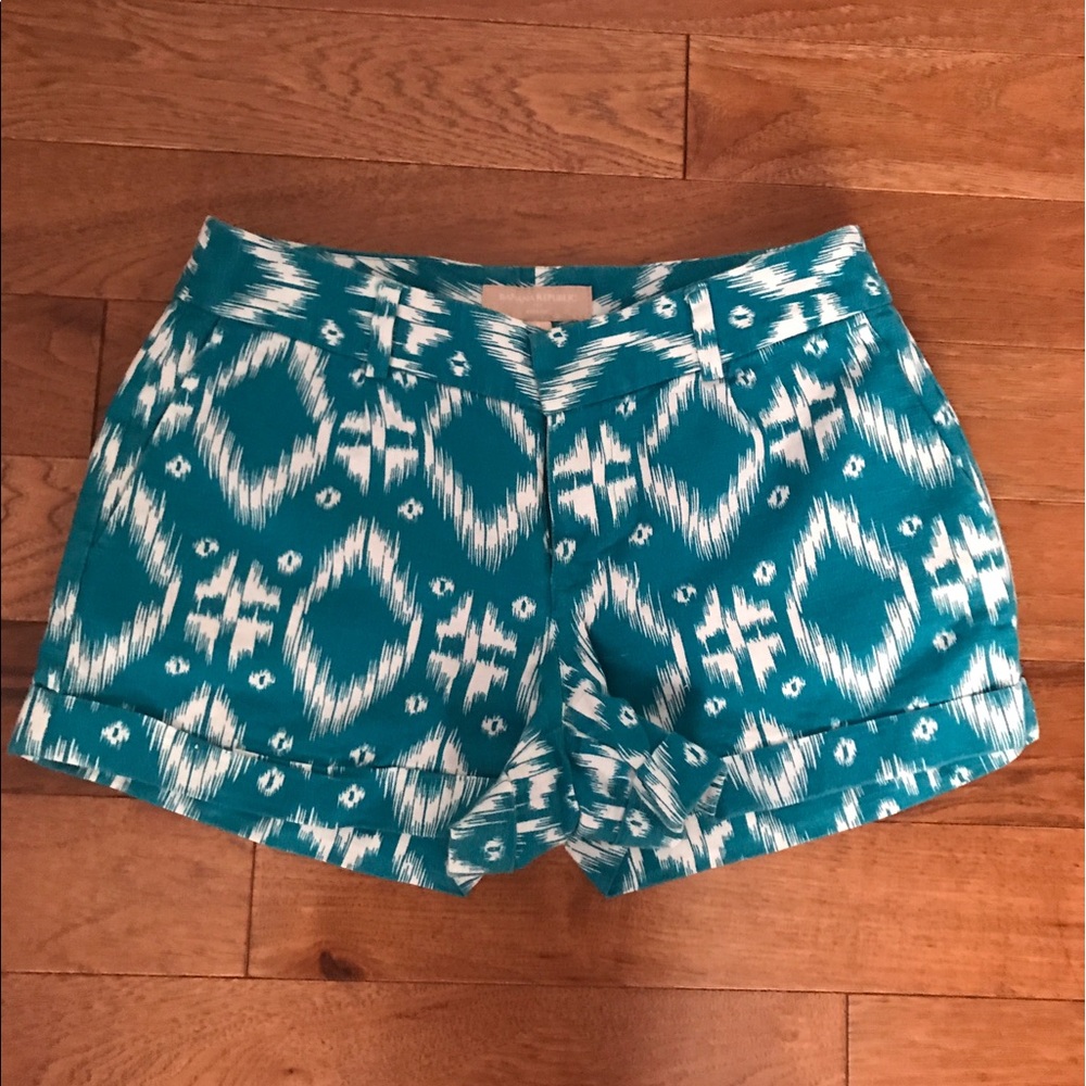 Banana republic (size 2) pattern shorts