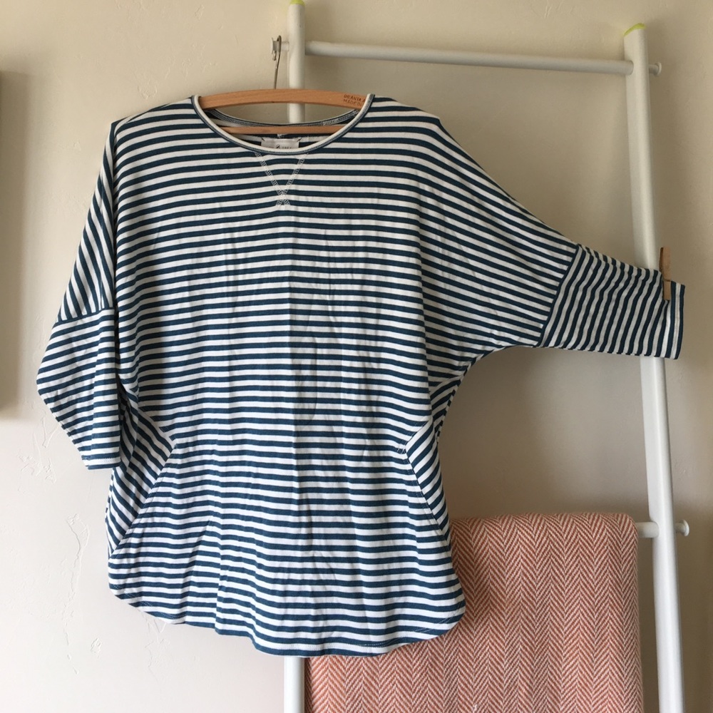 Elbow sleeve striped tee shirt