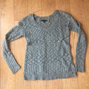 American Eagle grey knit v-neck sweater