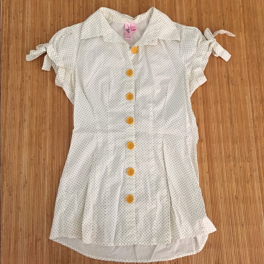 Polka dot cap sleeve blouse