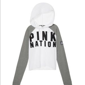 VS PINK PULLOVER NEW!!
