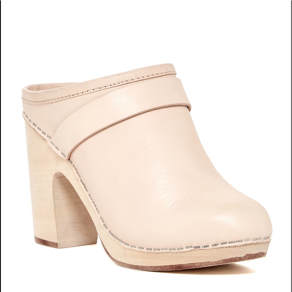 Jeffrey Campbell Impulse Clog