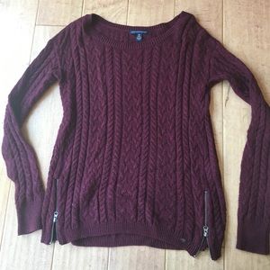 Maroon American Eagle knit sweater.