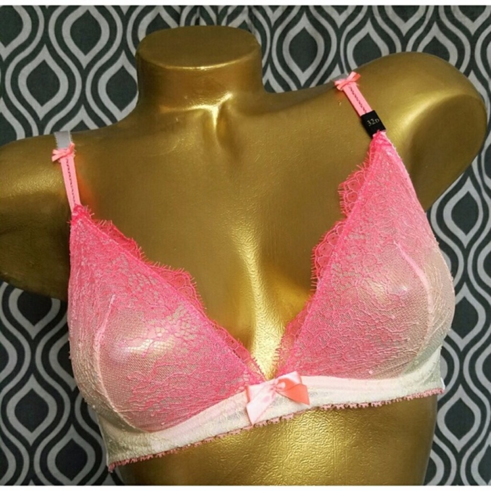 NWT VS Neon Very Sexy Unlined Plunge bra - Picture 1 of 4