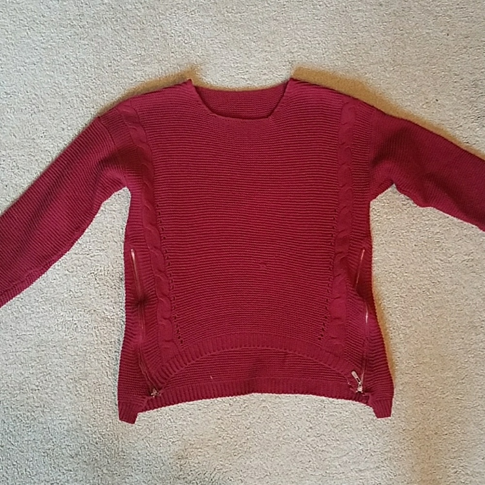 Maroon knit sweater