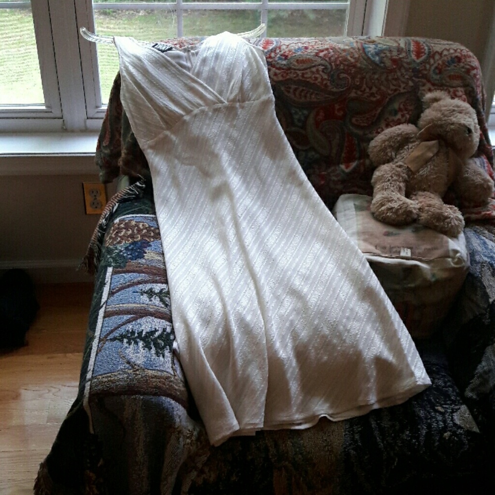 Dkny Sleeveless Buttermilk 100% Silk Dress