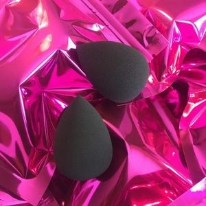 Travel size beauty blenders