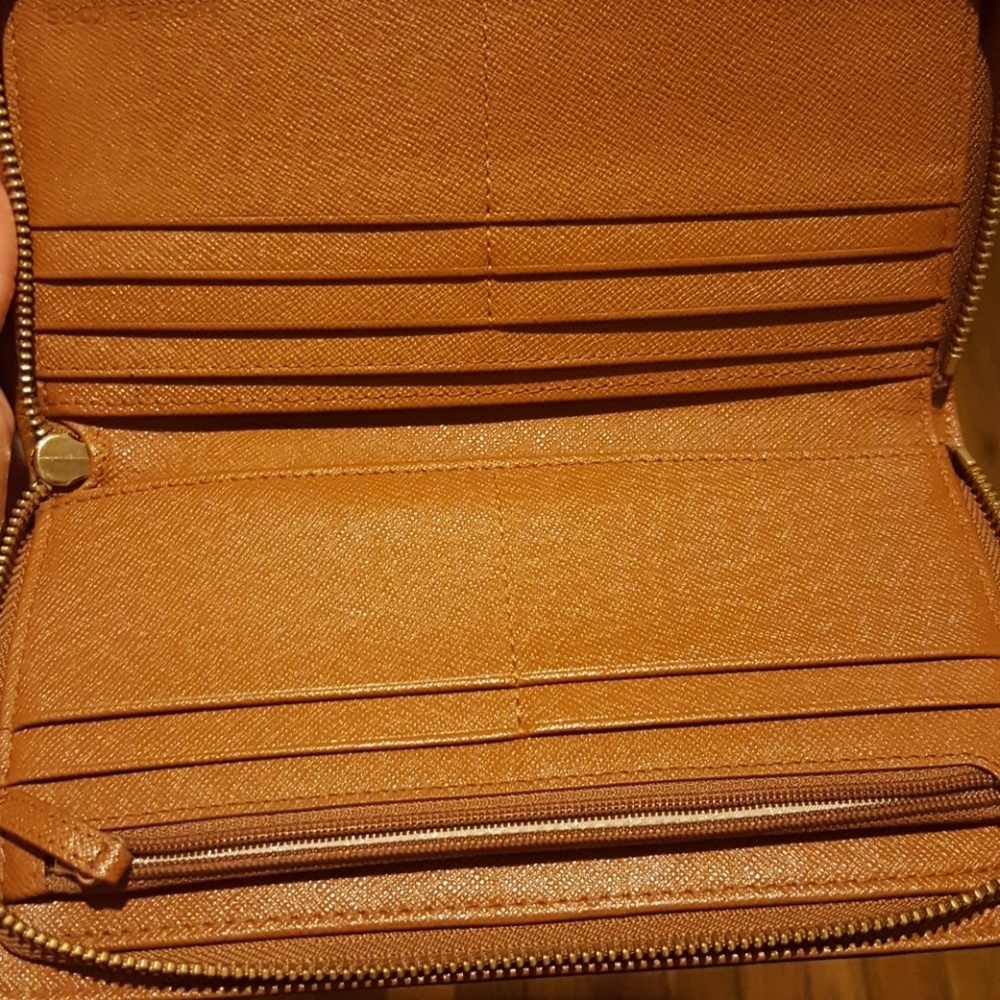 Wallet - Picture 3 of 3