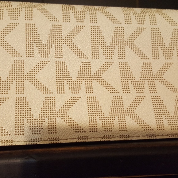 Wallet - Picture 2 of 3