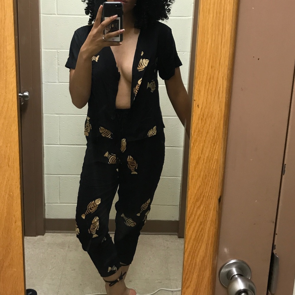 Two piece fish set
