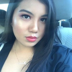 Meet your Posher, Kiana