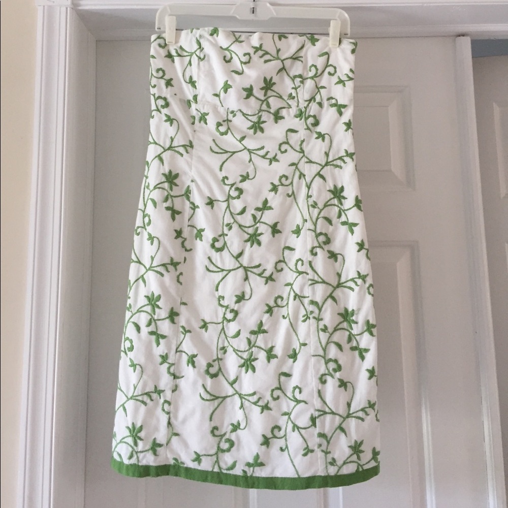 Strapless embroidered linen sundress 🌿🌞🌿