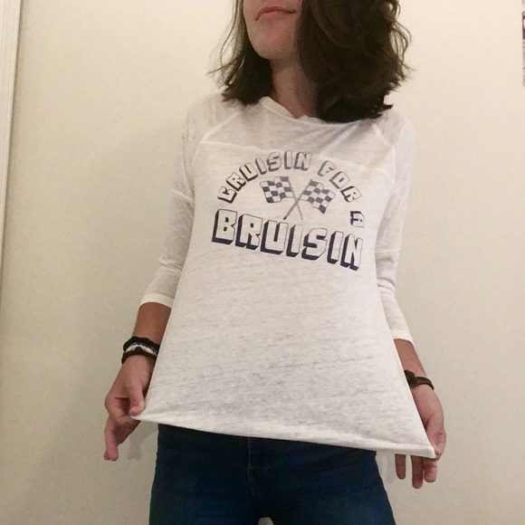 American Eagle Slogan Tee "Cruisin for a Bruisin" - Picture 1 of 3