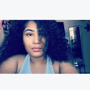 Meet your Posher, Sheyla