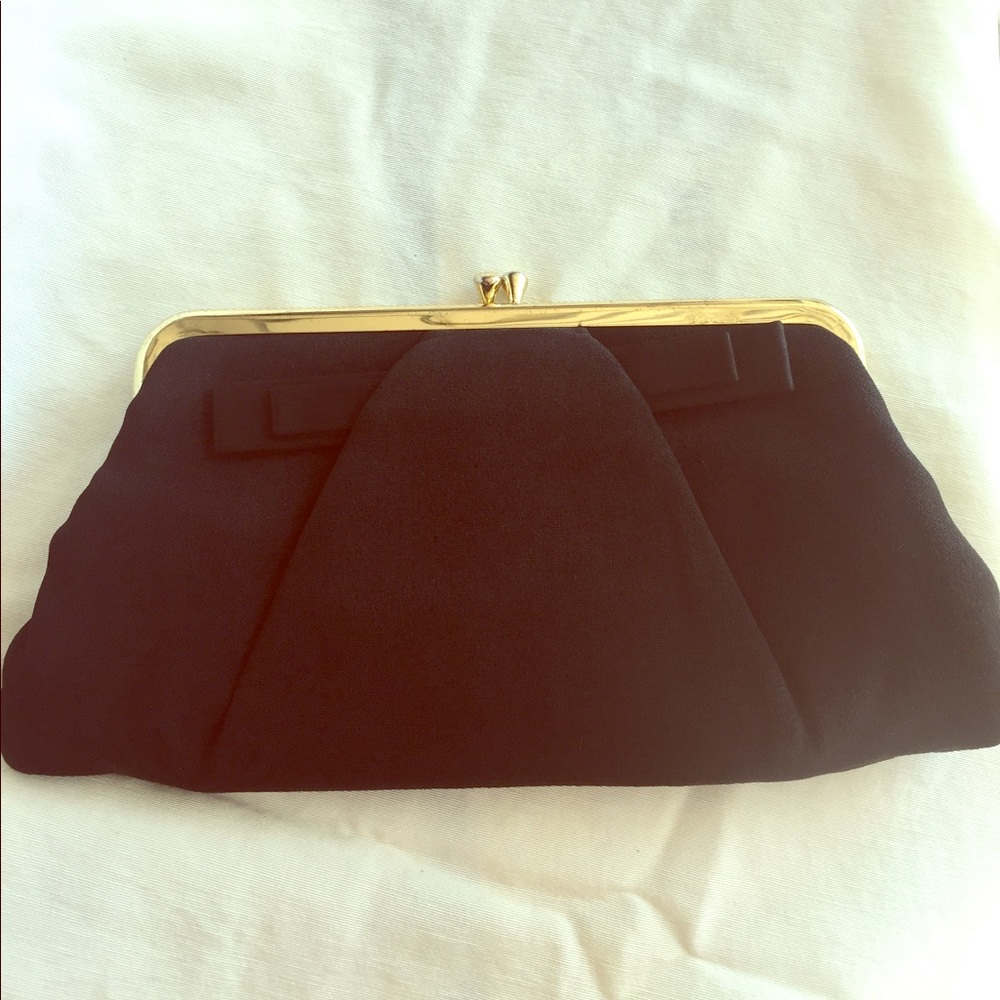 Black bow clutch