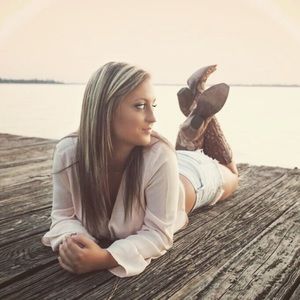 Meet your Posher, Danielle