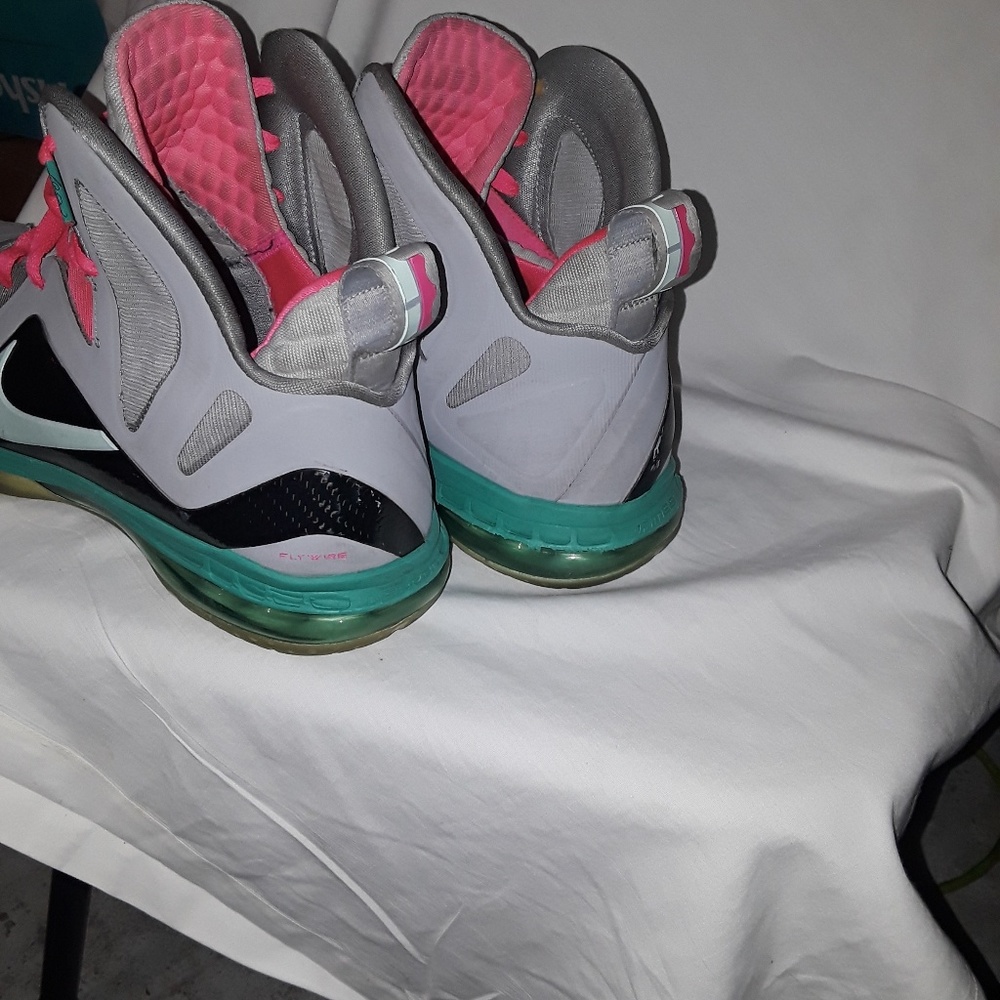 LeBron James size11 south beach's