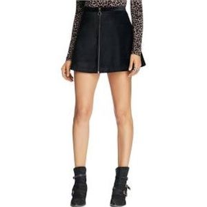 🔥NEW WITH TAGS🔥 Free People Velvet Mini Skirt