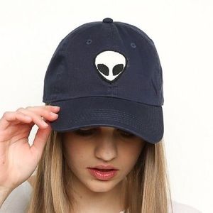 BRANDY MELVILLE ALIEN HAT